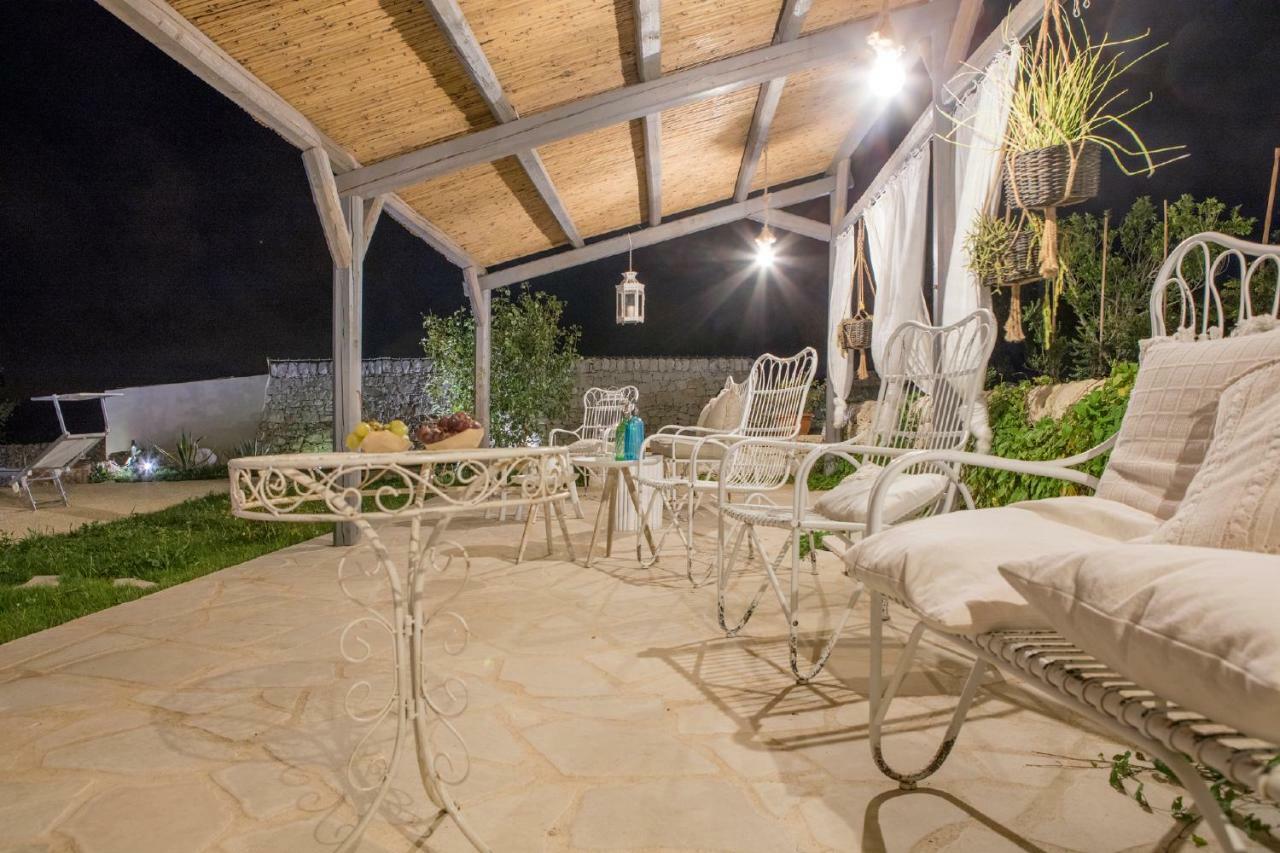 منزل الضيف دونافوغاتا  في Terre Di Cavalusi Relais المظهر الخارجي الصورة