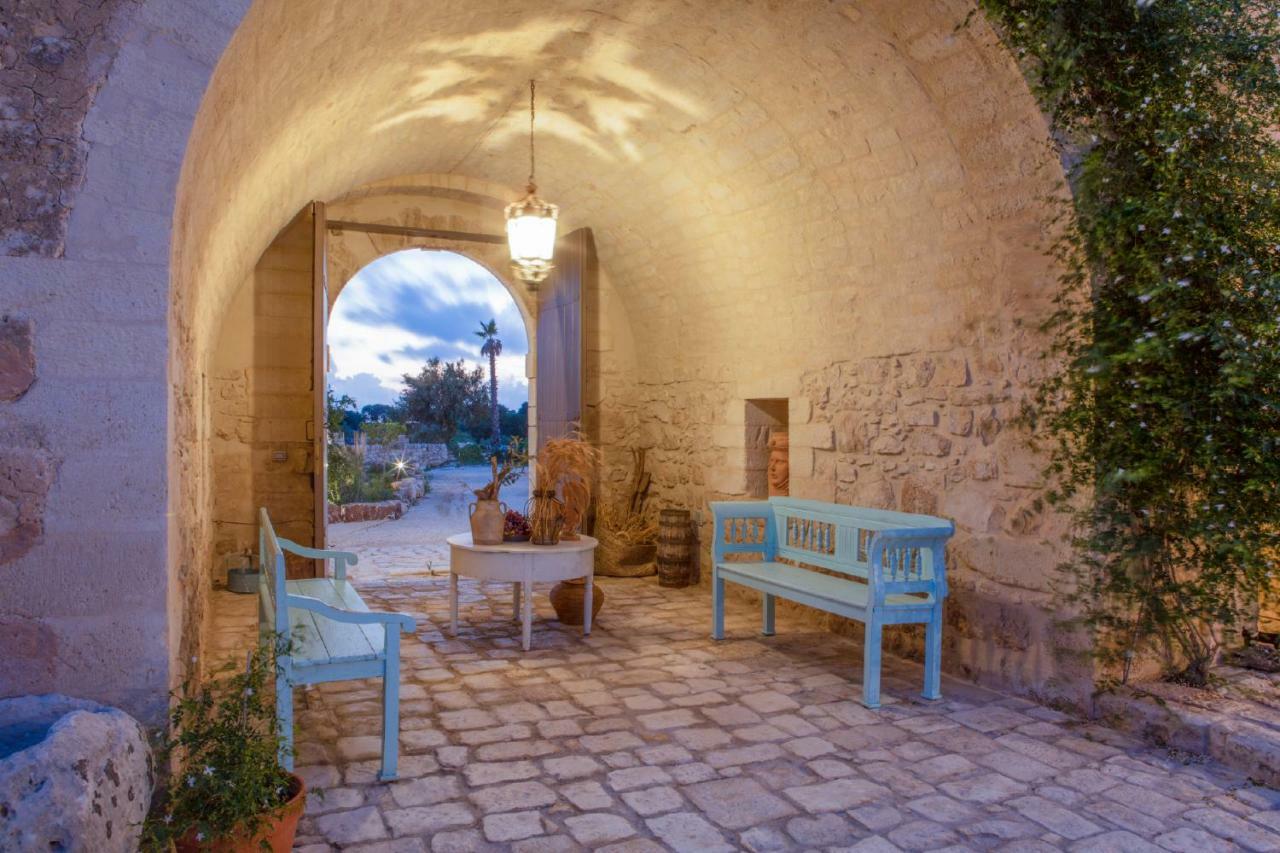 منزل الضيف دونافوغاتا  في Terre Di Cavalusi Relais المظهر الخارجي الصورة