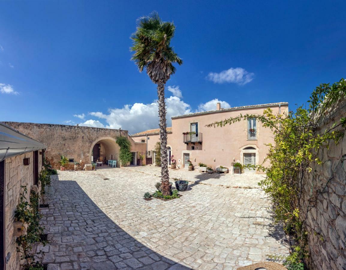 منزل الضيف دونافوغاتا  في Terre Di Cavalusi Relais المظهر الخارجي الصورة