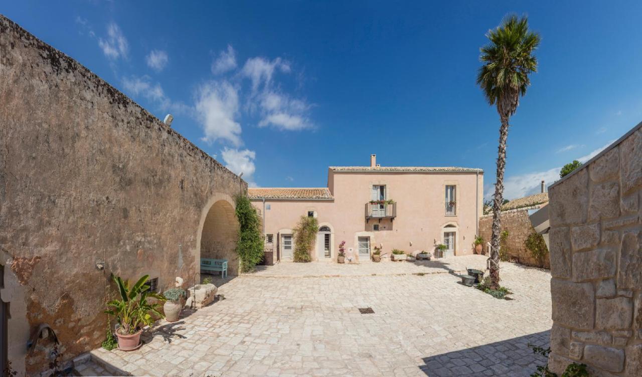 منزل الضيف دونافوغاتا  في Terre Di Cavalusi Relais المظهر الخارجي الصورة