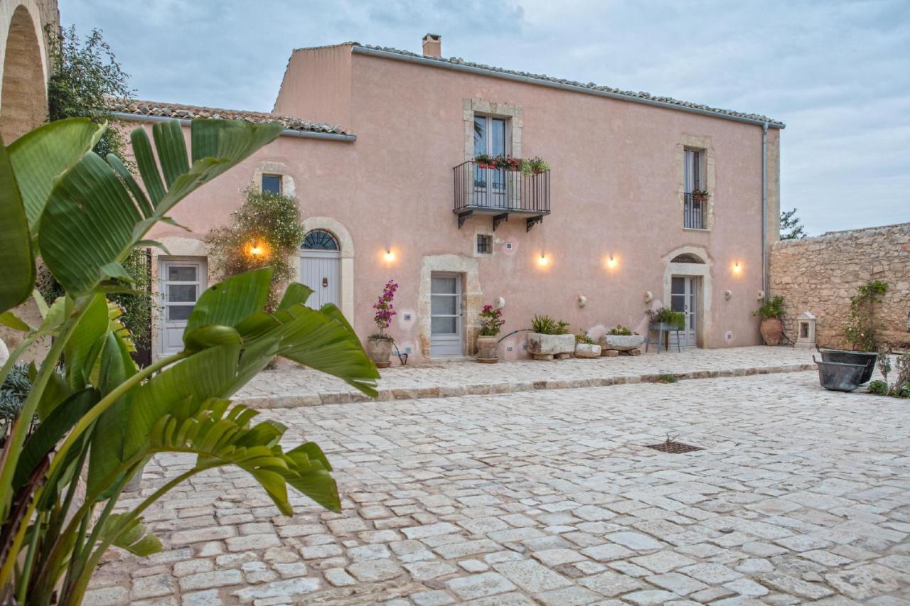 منزل الضيف دونافوغاتا  في Terre Di Cavalusi Relais المظهر الخارجي الصورة